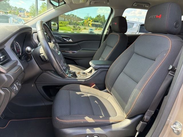 2022 GMC Acadia AT4