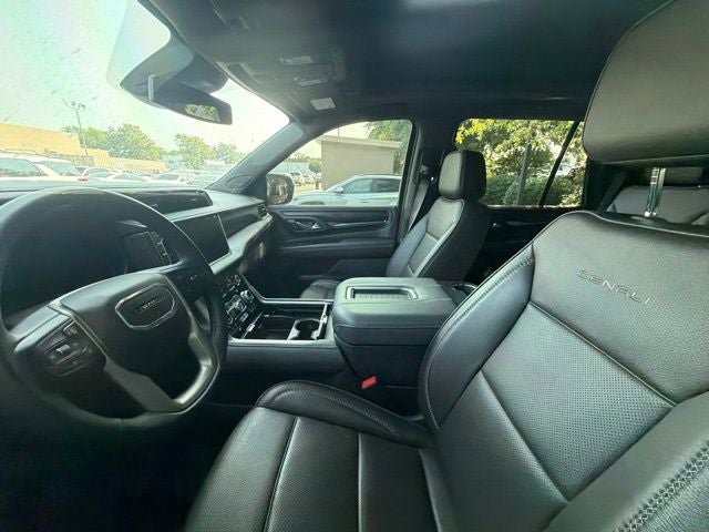 2023 GMC Yukon Denali