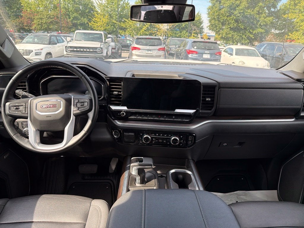 2023 GMC Sierra 1500 SLT Clean CarFax, One Owner, Leather