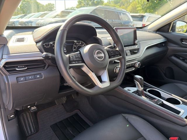 2025 Nissan Altima 2.5 SR