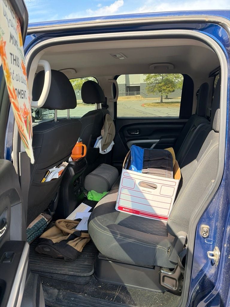 2019 Nissan Titan SV Clean CarFax, Navi, Blind Spot, CarPlay