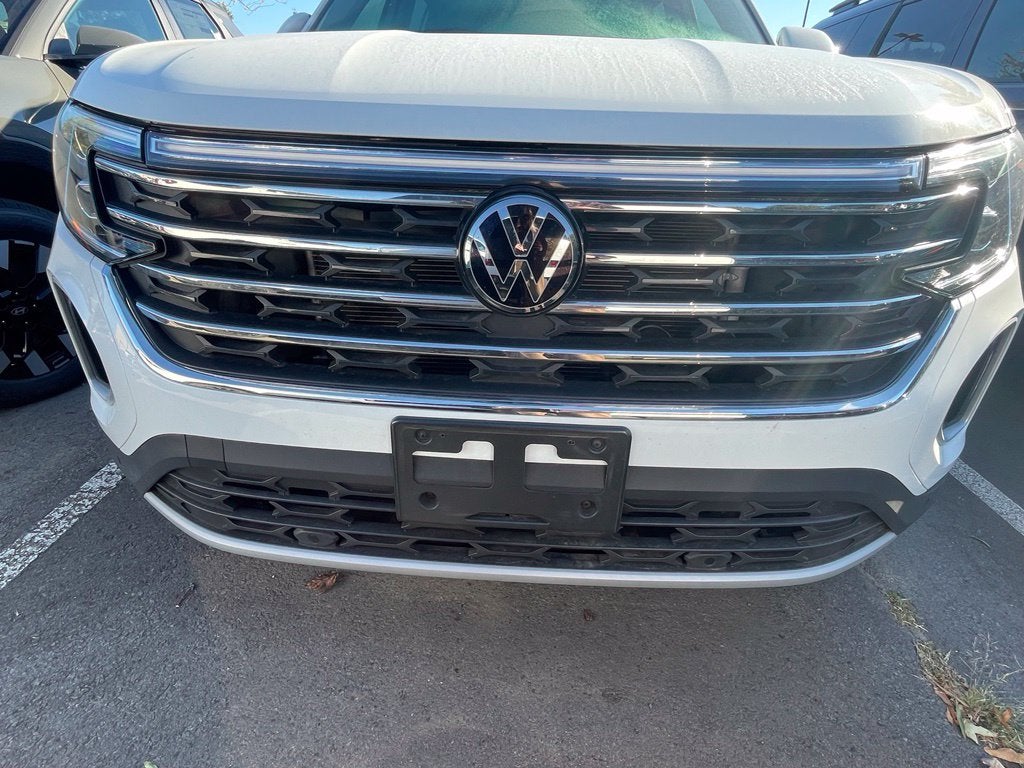 2024 Volkswagen Atlas 2.0T SE w/Technology Pano Roof, One Owner, Clean CarFax