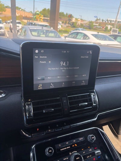 2019 Lincoln Navigator Reserve Clean CarFax, Revel Audio, Leather, Third Row