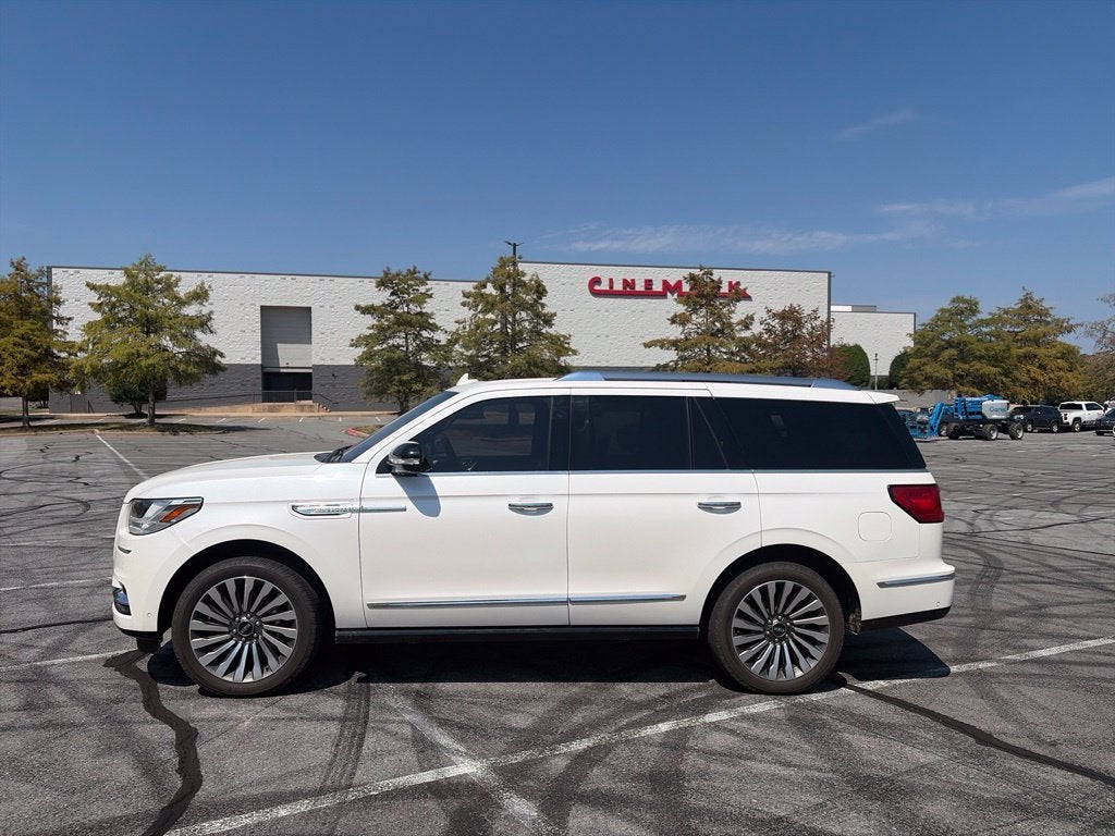 2019 Lincoln Navigator Reserve Clean CarFax, Revel Audio, Leather, Third Row