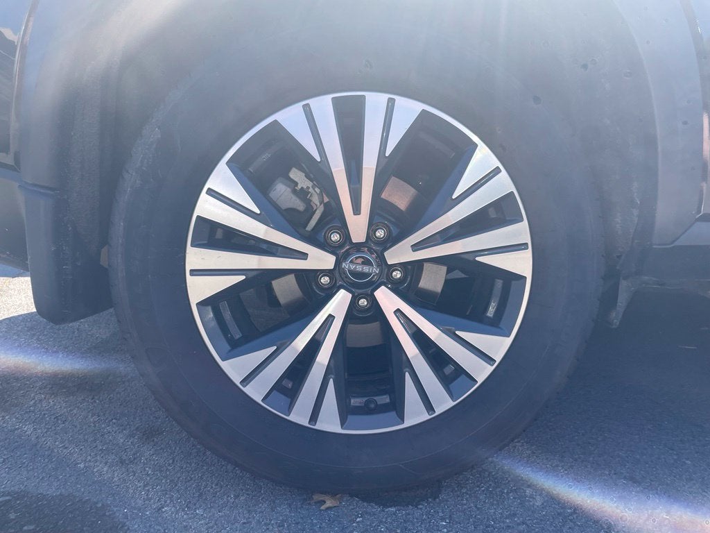 2023 Nissan Rogue SV Clean CarFax, Low Miles