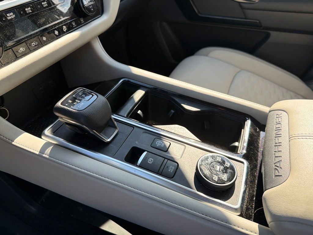 2022 Nissan Pathfinder SV 4WD, Clean CarFax, CarFax One Owner