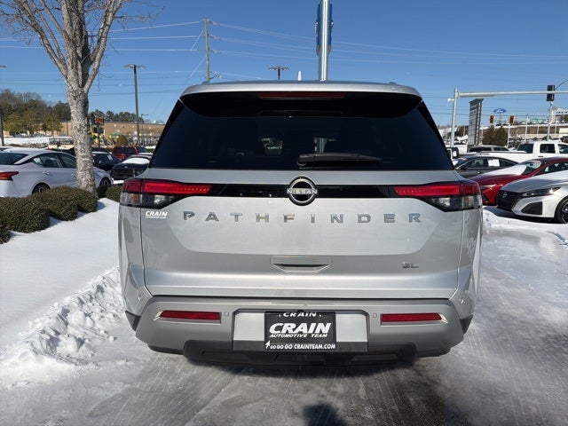 2025 Nissan Pathfinder SL