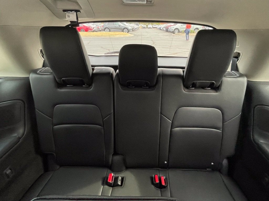 2025 Nissan Pathfinder Platinum Pano Roof, Leather, One Owner, Third Row