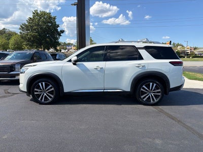 2024 Nissan Pathfinder Platinum CLEAN CARFAX