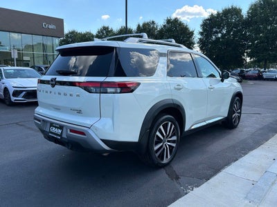 2024 Nissan Pathfinder Platinum CLEAN CARFAX