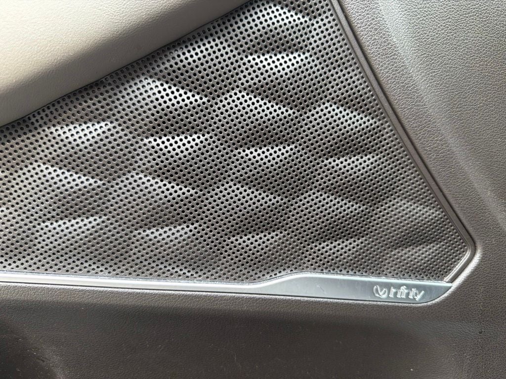 2020 Hyundai Santa Fe SEL Leather, Premium Pkg, Pano Roof, Surround Sound