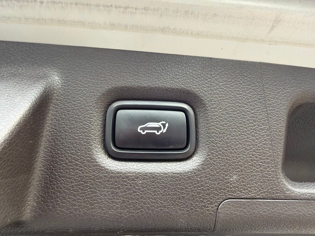2020 Hyundai Santa Fe SEL Leather, Premium Pkg, Pano Roof, Surround Sound