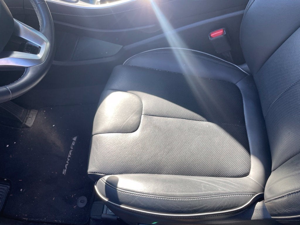2022 Hyundai Santa Fe SEL Pano Roof, Leather, One Owner, Clean CarFax