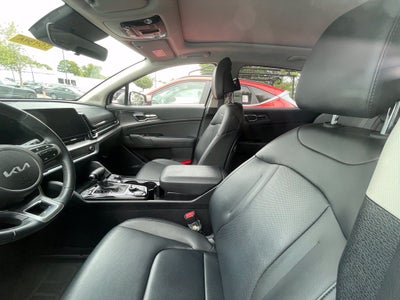 2025 Kia Sportage SX Pano Roof, Leather, One Owner