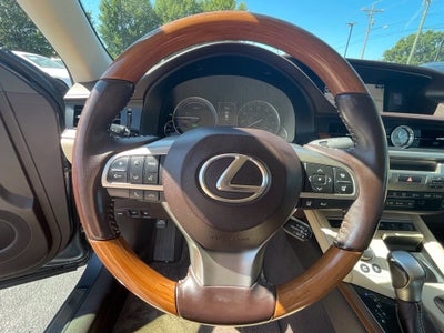 2016 Lexus ES 300h Luxury Pkg, Navi, Adaptive Cruise, Parking Sensors