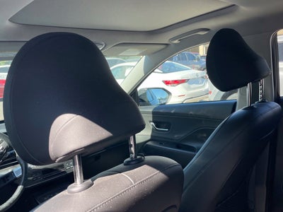 2024 Hyundai Kona Limited Moonroof, Leather, One Owner, Clean CarFax