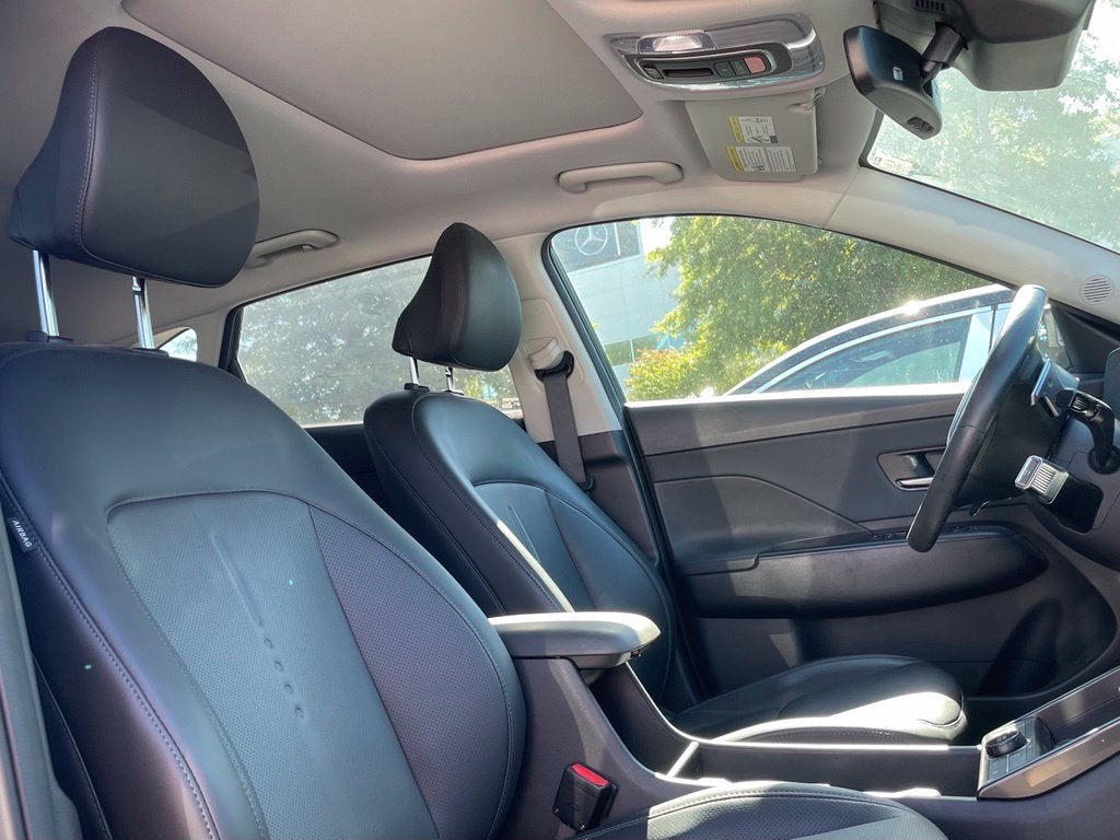 2024 Hyundai Kona Limited Moonroof, Leather, One Owner, Clean CarFax
