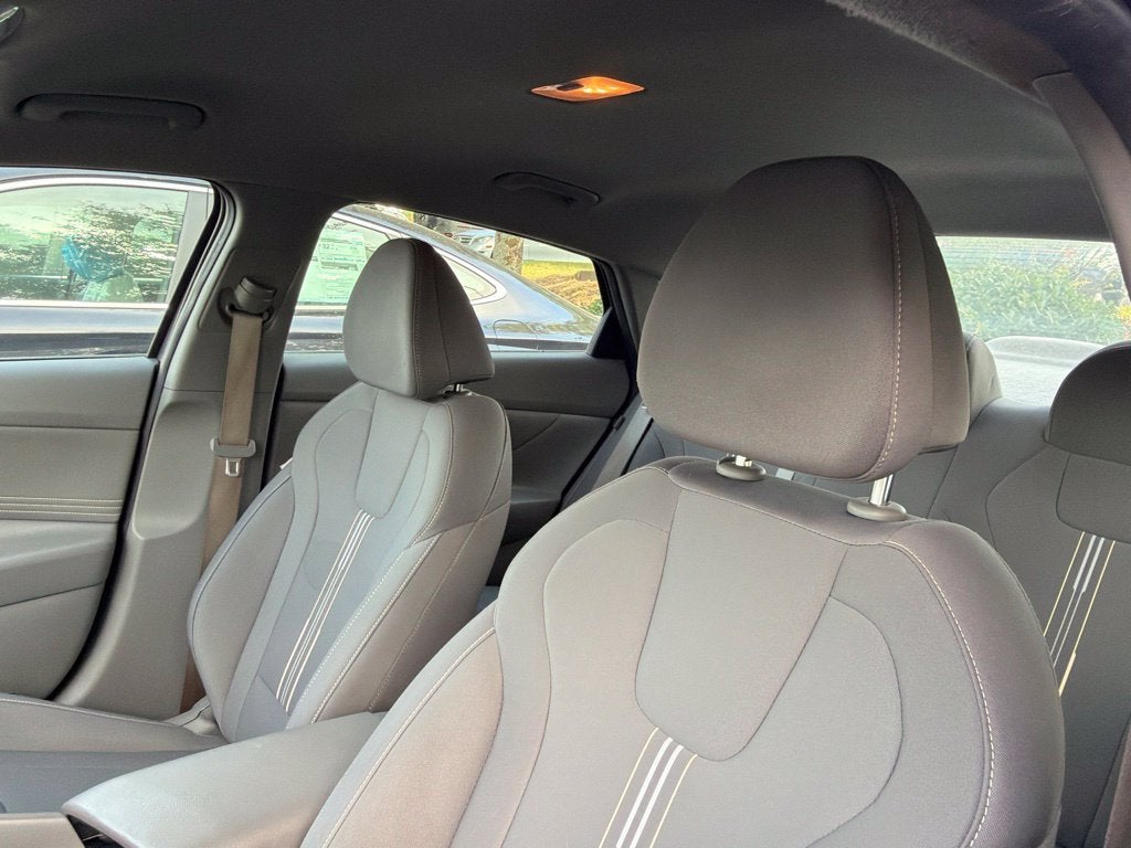 2025 Hyundai Elantra SEL Sport One Owner, Clean CarFax