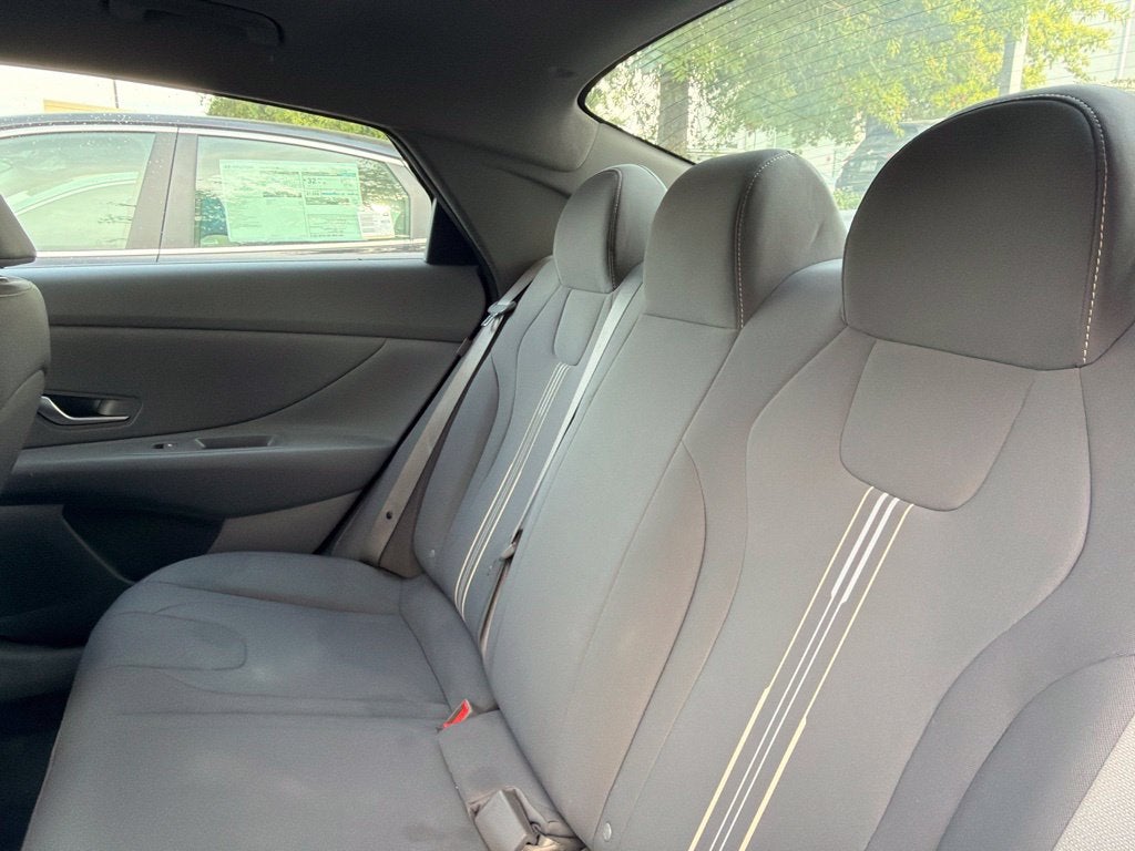 2025 Hyundai Elantra SEL Sport One Owner, Clean CarFax