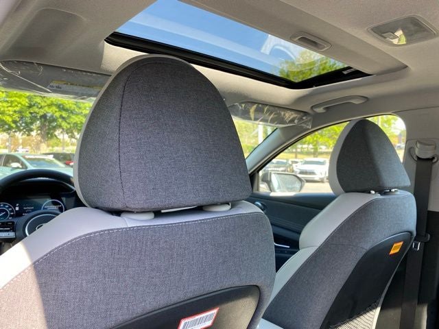 2025 Hyundai Elantra Hybrid Limited