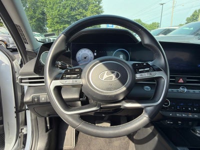 2025 Hyundai Elantra SEL Convenience CARFAX 1-Owner