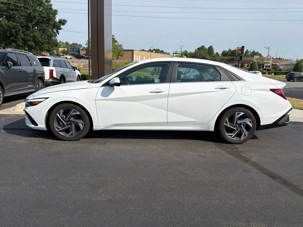 2025 Hyundai Elantra SEL Convenience CARFAX 1-Owner