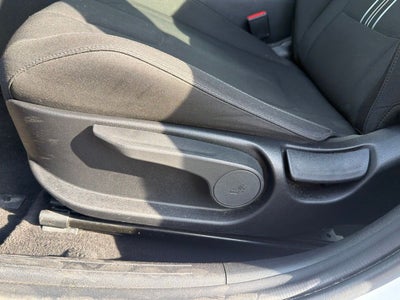 2025 Hyundai Elantra SEL Convenience CARFAX 1-Owner