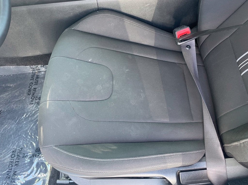 2025 Hyundai Elantra SEL Convenience Moonroof, Clean CarFax, One Owner