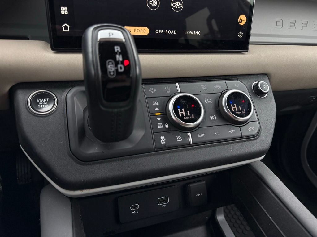 2023 Land Rover Defender 130 X-Dynamic SE CARFAX 1-OWNER
