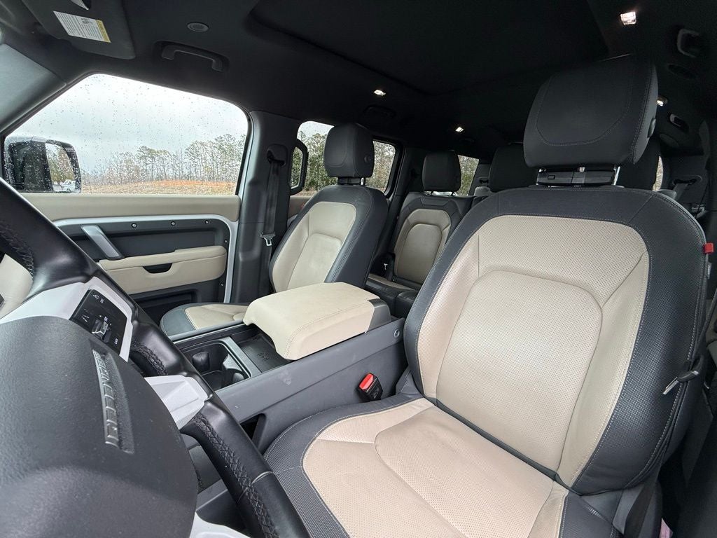 2023 Land Rover Defender 130 X-Dynamic SE CARFAX 1-OWNER