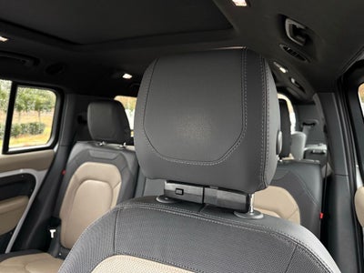 2023 Land Rover Defender 130 X-Dynamic SE CARFAX 1-OWNER