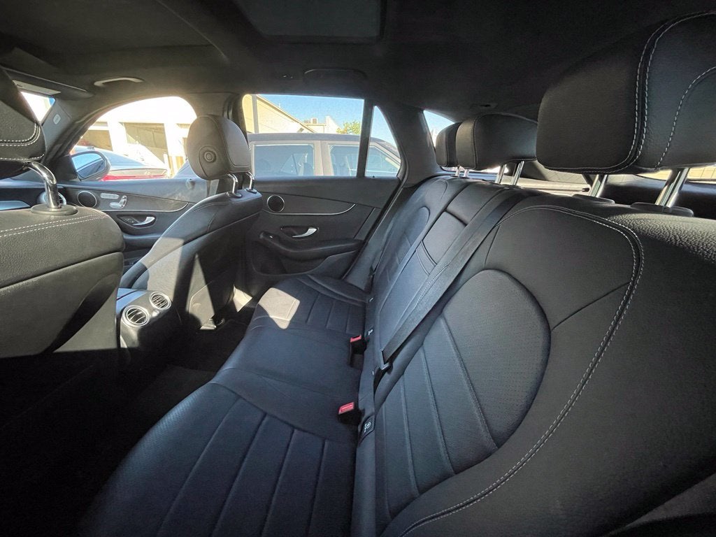 2020 Mercedes-Benz GLC GLC 300 Pano Roof, Leather, Low Miles, One Owner