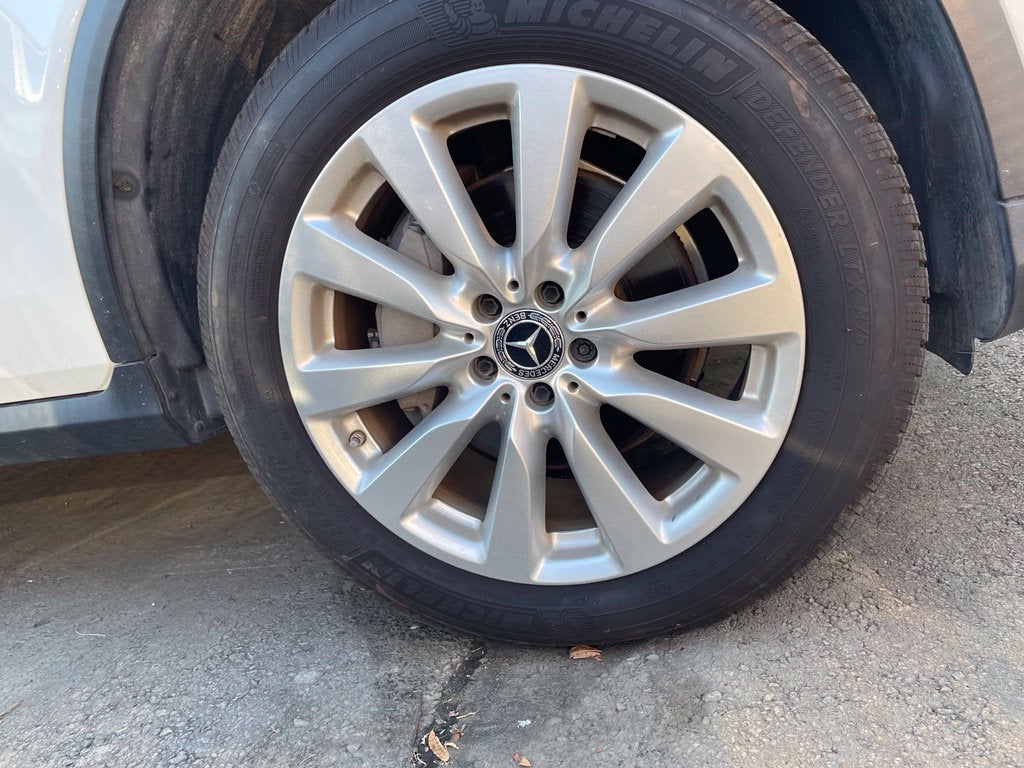 2020 Mercedes-Benz GLC GLC 300 Pano Roof, Leather, Low Miles, One Owner