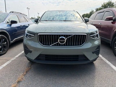 2024 Volvo XC40 B5 Core