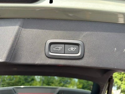 2024 Volvo XC40 B5 Core