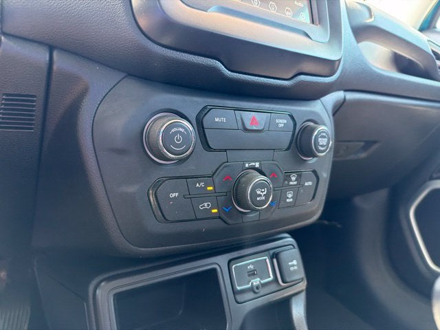2020 Jeep Renegade Latitude CLEAN CARFAX 1-OWNER