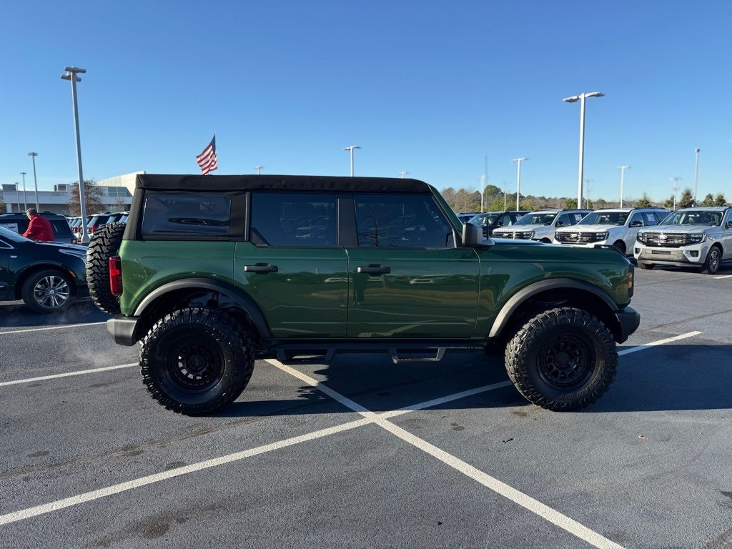 2023 Ford Bronco Base