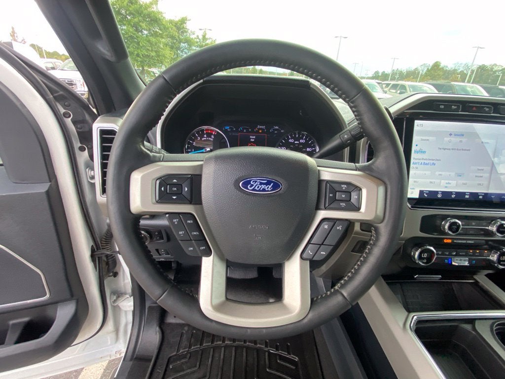 2022 Ford F-350SD Lariat