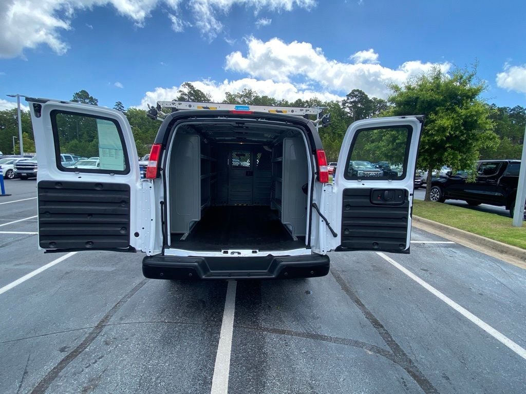 2022 Chevrolet Express 2500 Work Van Cargo