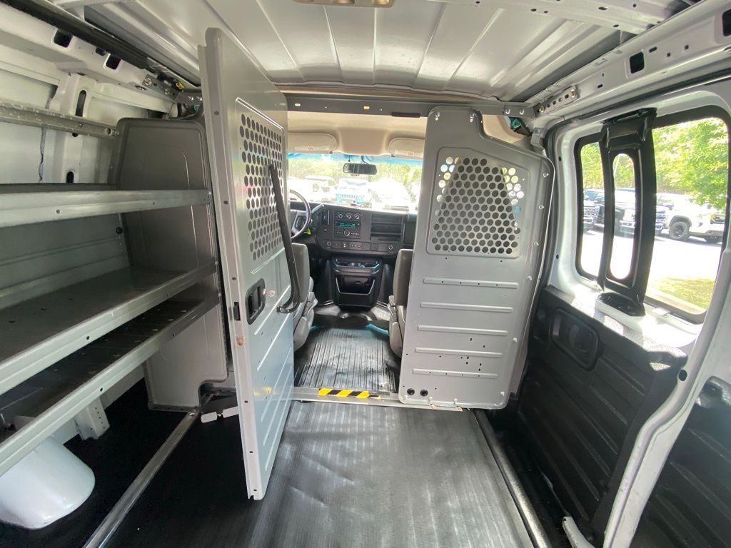 2022 Chevrolet Express 2500 Work Van Cargo