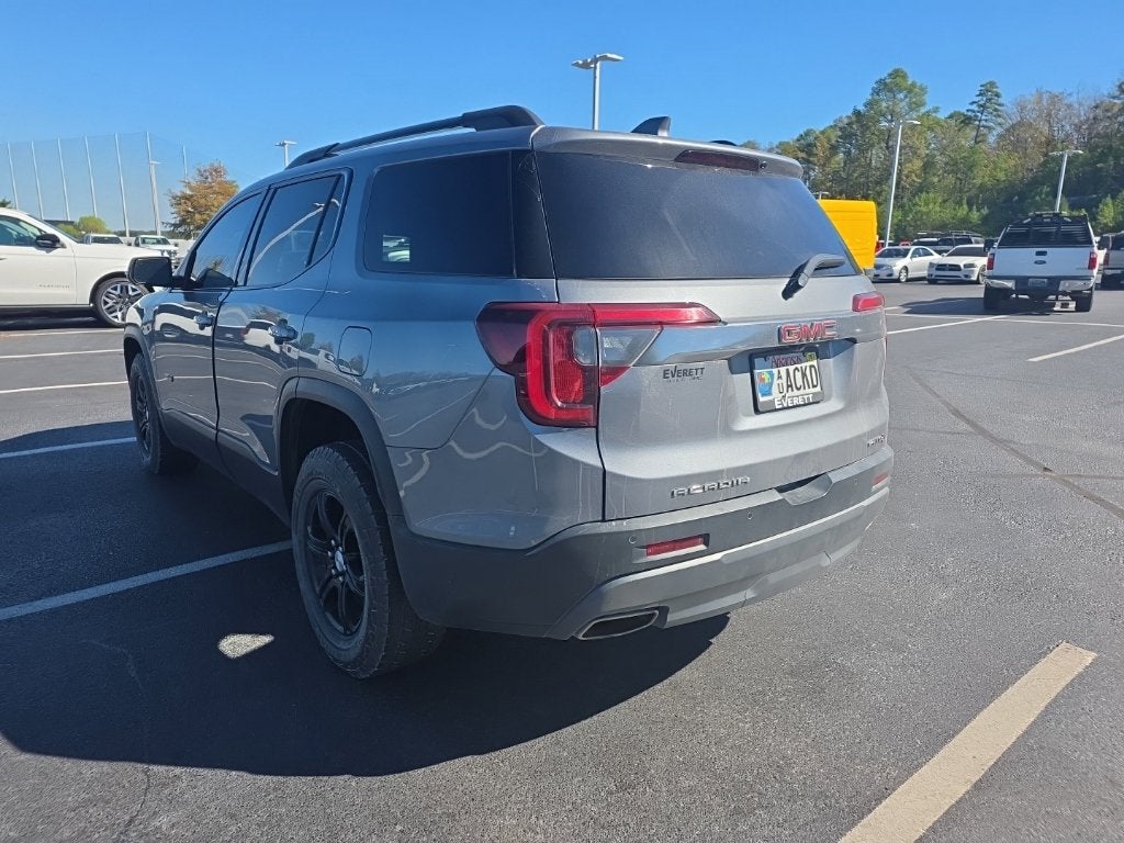 2022 GMC Acadia AT4