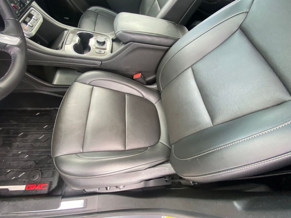 2022 GMC Acadia SLT