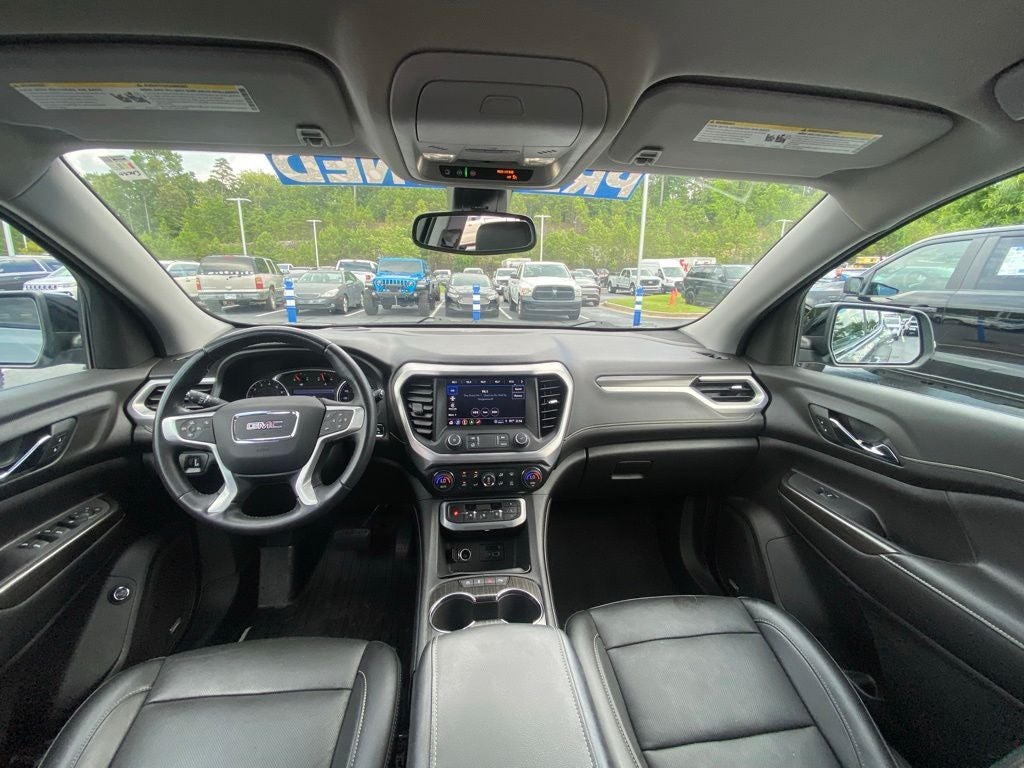 2022 GMC Acadia SLT