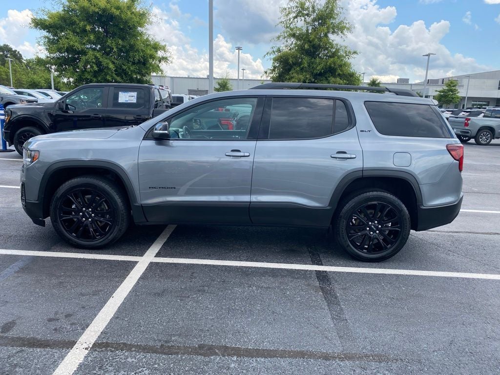 2022 GMC Acadia SLT