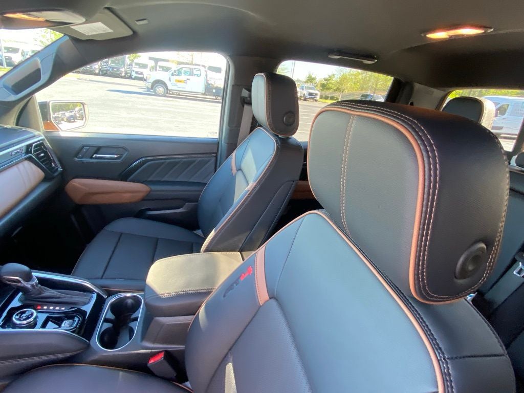 2025 GMC Canyon AT4