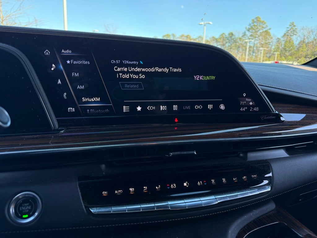 2022 Cadillac Escalade Luxury