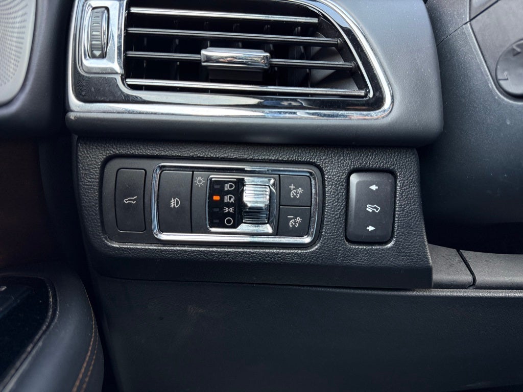 2022 Lincoln Navigator Black Label