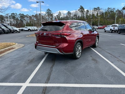 2021 Toyota Highlander Hybrid Platinum
