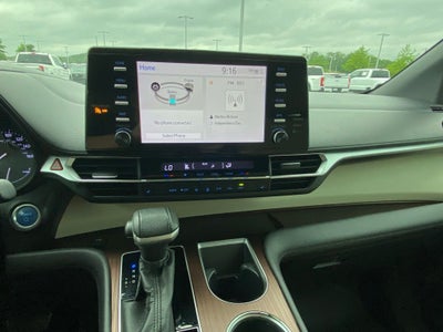 2021 Toyota Sienna XLE 8 Passenger