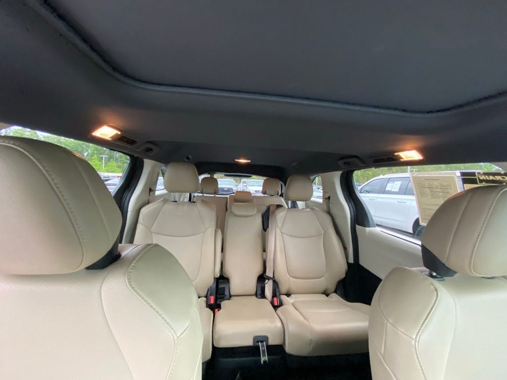 2021 Toyota Sienna XLE 8 Passenger